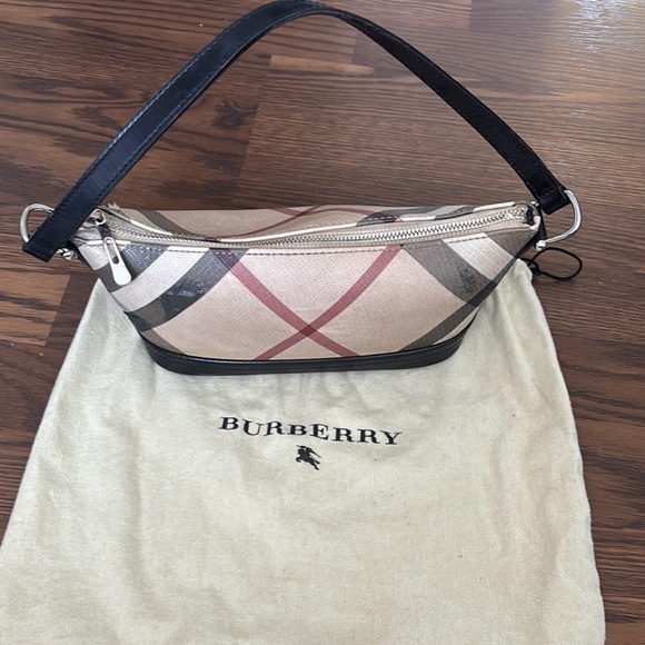 Burberry Beige and Black Women's Bag - Picture 2 of 11